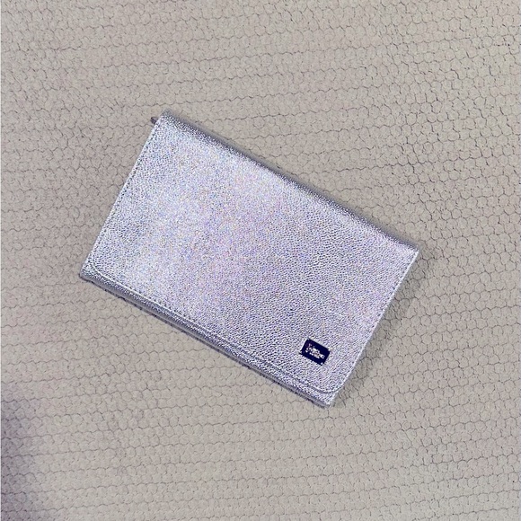 it cosmetics Other - It Cosmetics Brush Holder